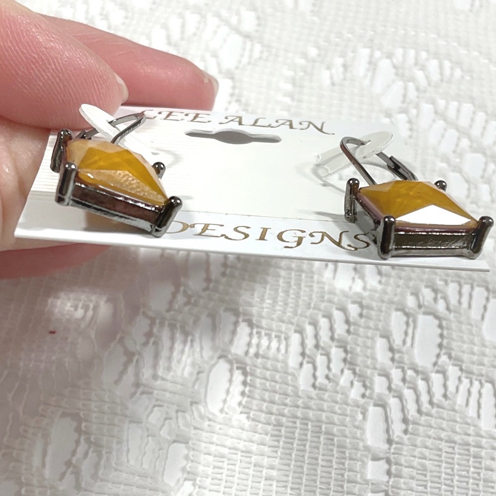 Lee Alan Designs Silver Tone Earrings Square Amber Dangle Lever Back Jewelry - Picture 6 of 6